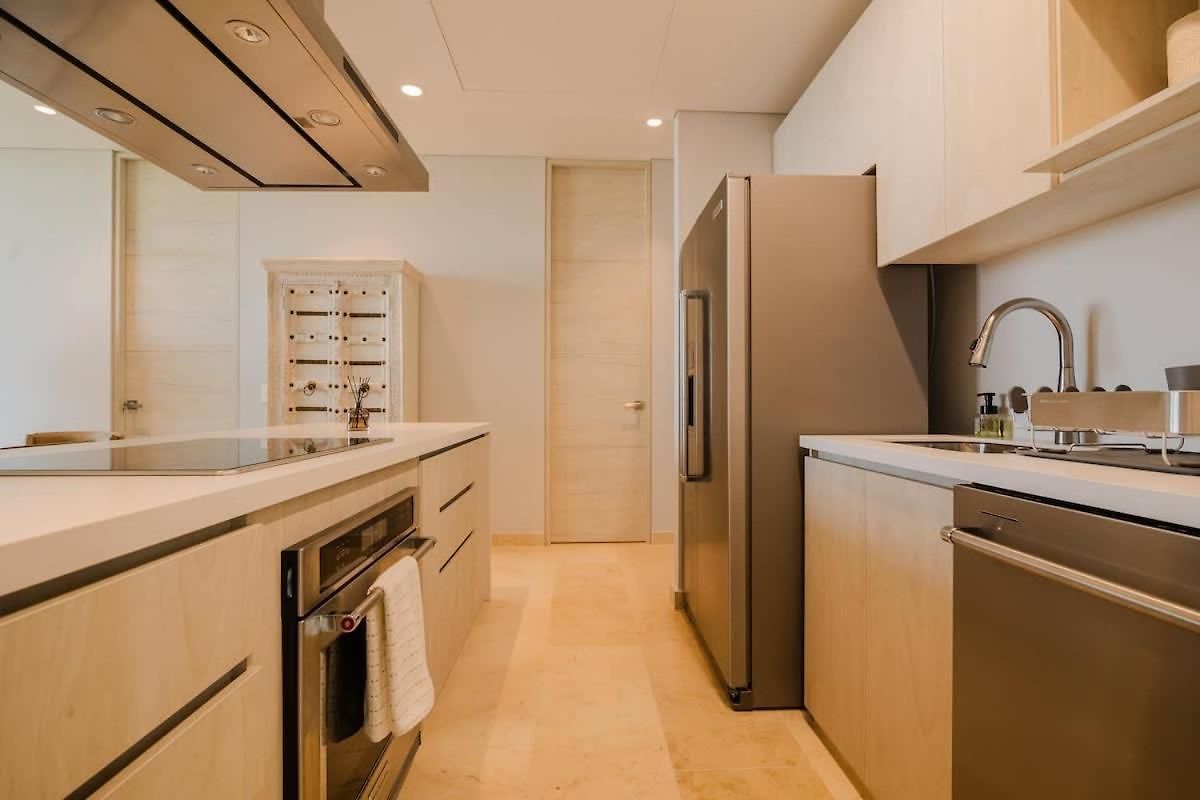 Modern With 2 Bedroom Bbq And Views *