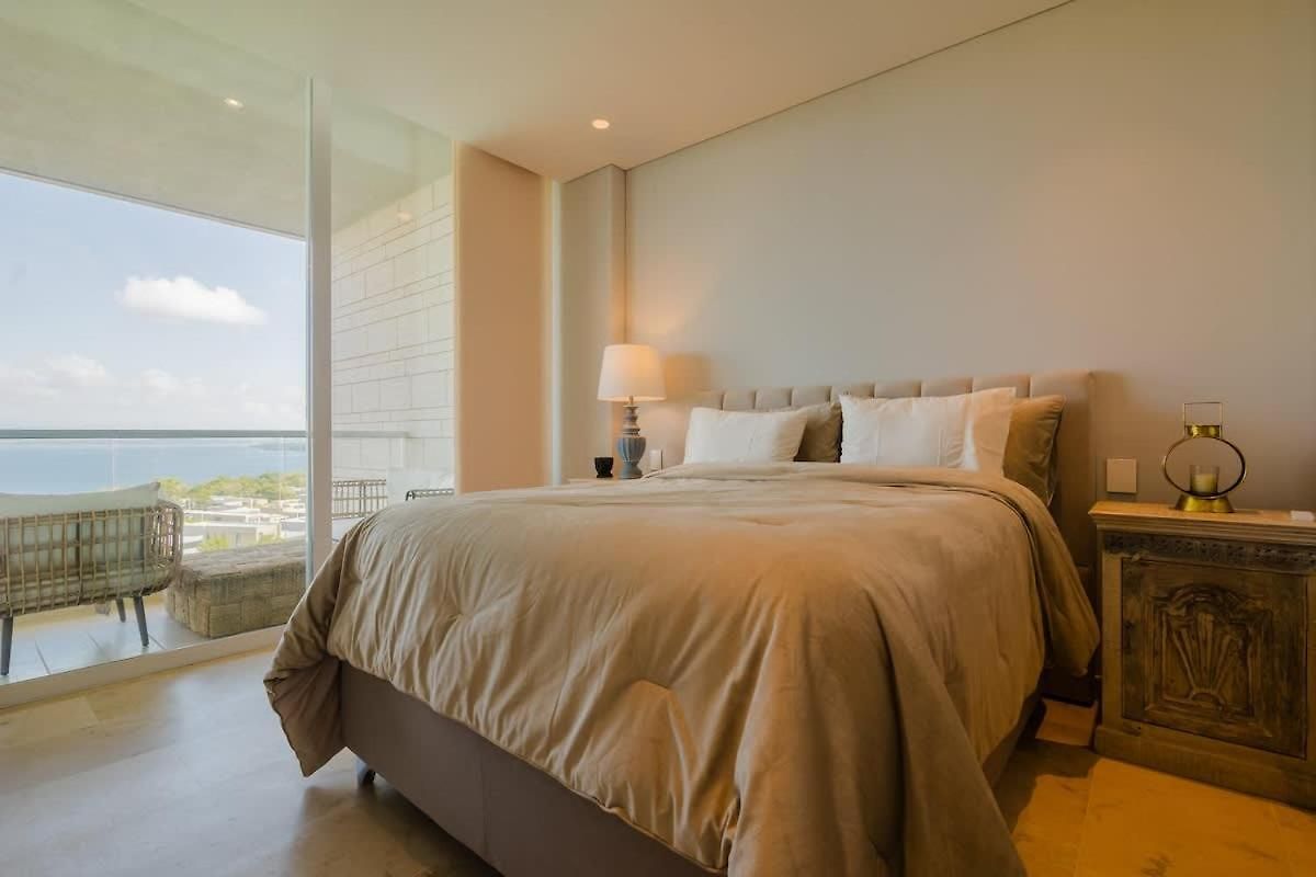 Modern With 2 Bedroom Bbq And Views