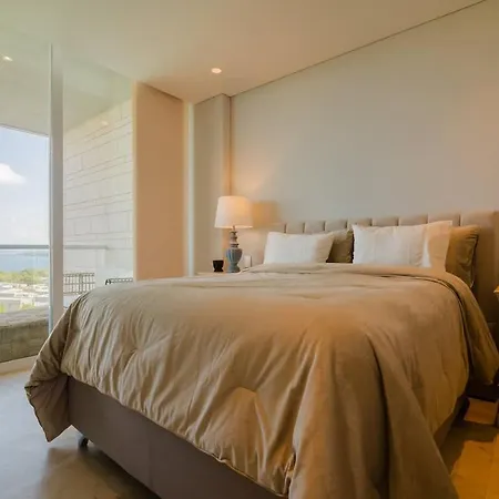 Modern With 2 Bedroom Bbq And Views